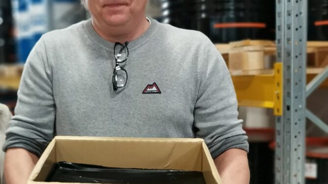Sami Korpisaari ja harkkobitumi