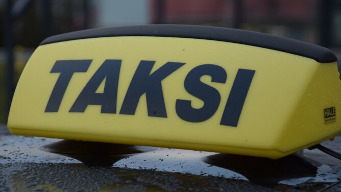 Taksikyltti