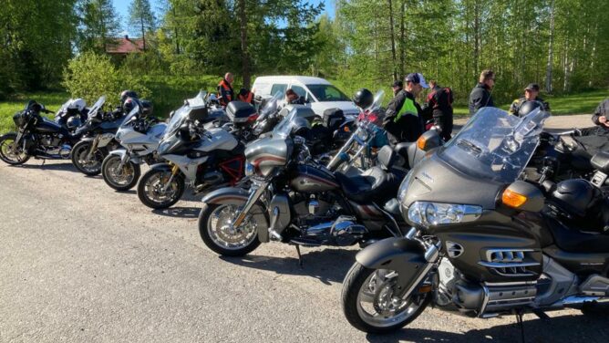 Yrittäjien moottoripyöräretki