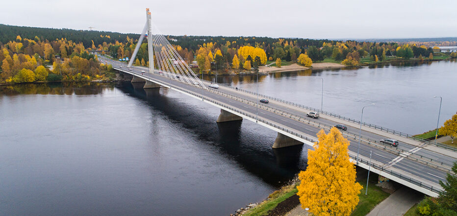 Rovaniemen Jätkänkynttilänsilta syksyllä